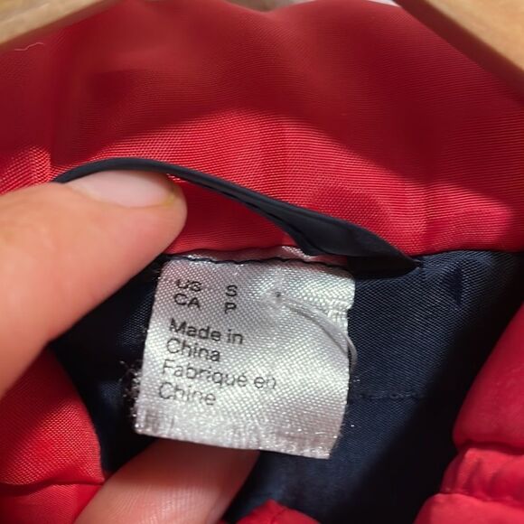 H and M Divided woman’s blue, white and red puffer jacket. - Picture 8 of 11